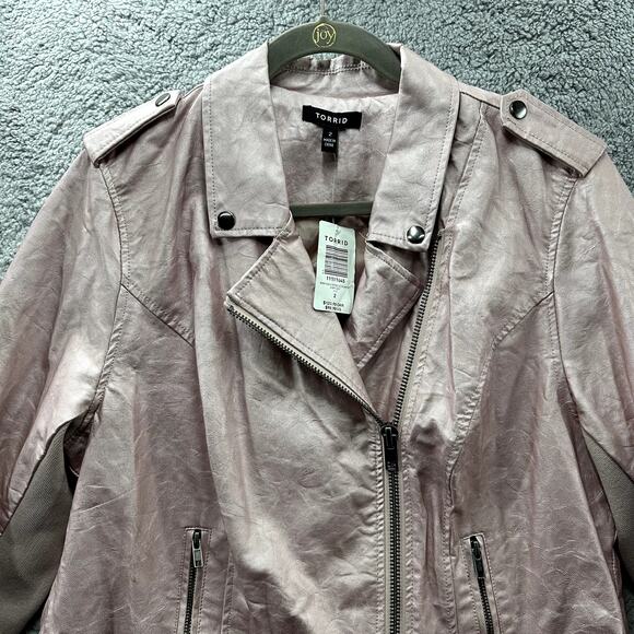 Torrid NWT Size 2 Rose Gold Metallic Moto Jacket Faux Leather Zip Sleeves Lined - Picture 2 of 13